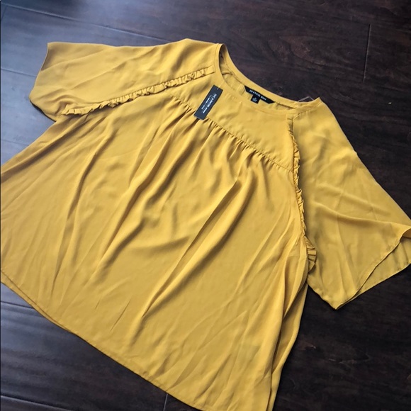 Zac & Rachel Solid Mustard Top - Picture 4 of 6